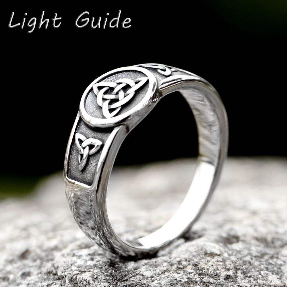 Anillo de acero inoxidable con - Men'S Fashion Guide reseña y precio