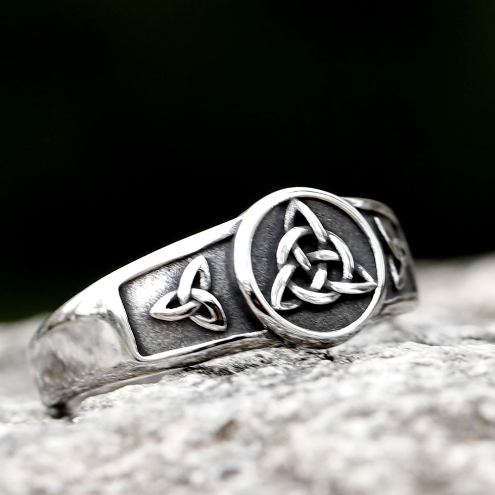 Anillo de acero inoxidable con - Men'S Fashion Guide reseña y precio